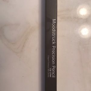 Younique lip liner “Prudent” NEW IN BOX